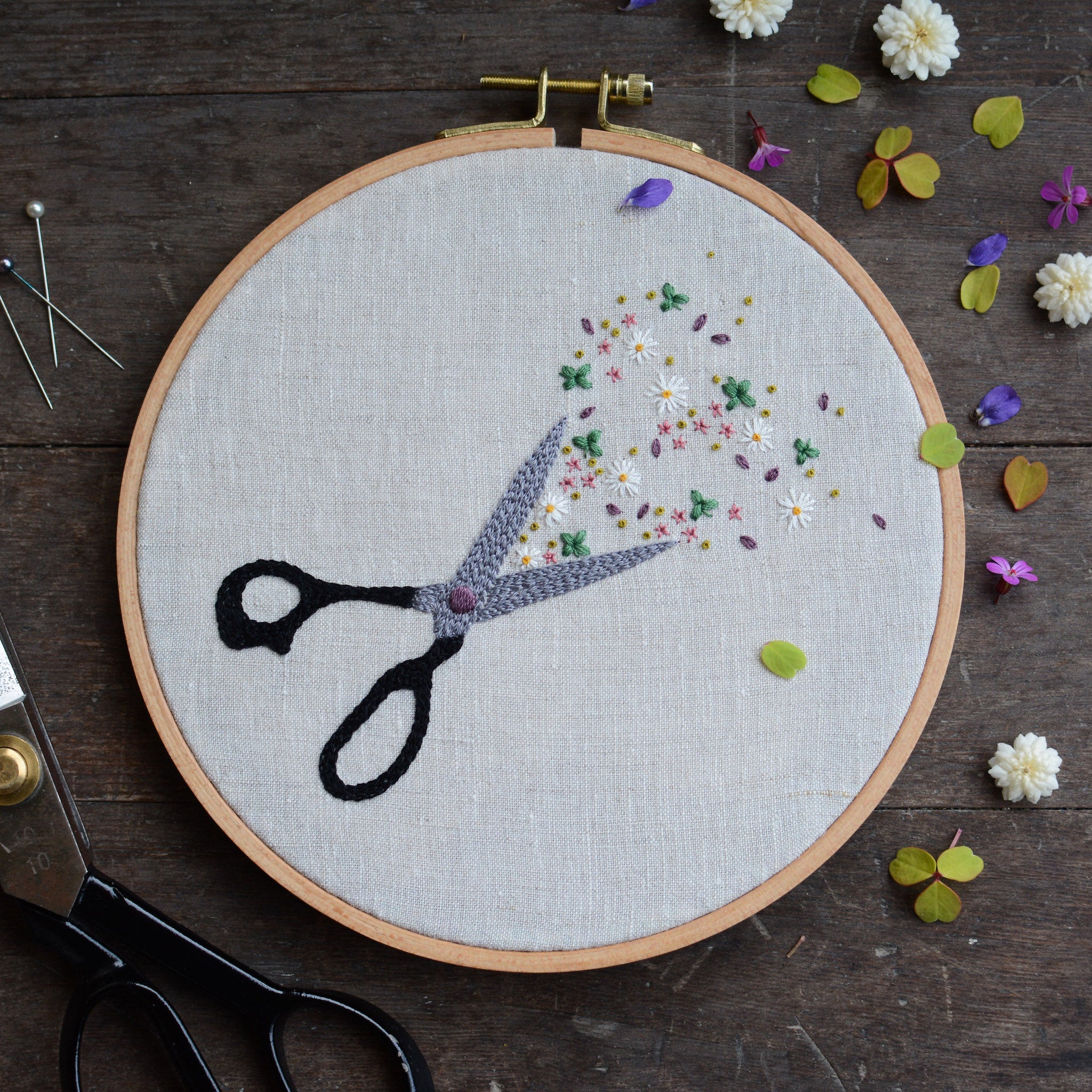Enchanted Shears Embroidery Pattern