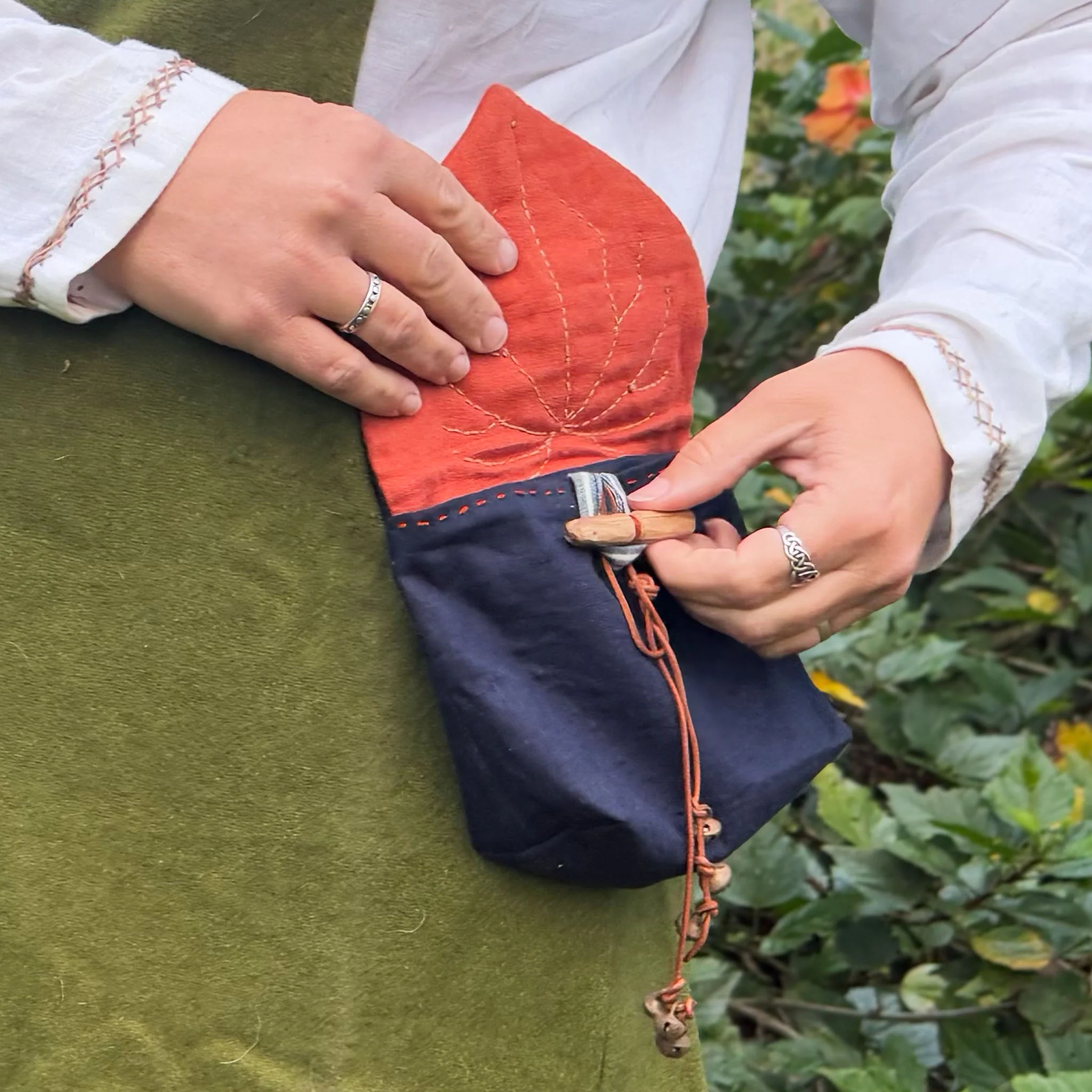 Leaf Hip Pouch + Belt Sewing Pattern - Image 3