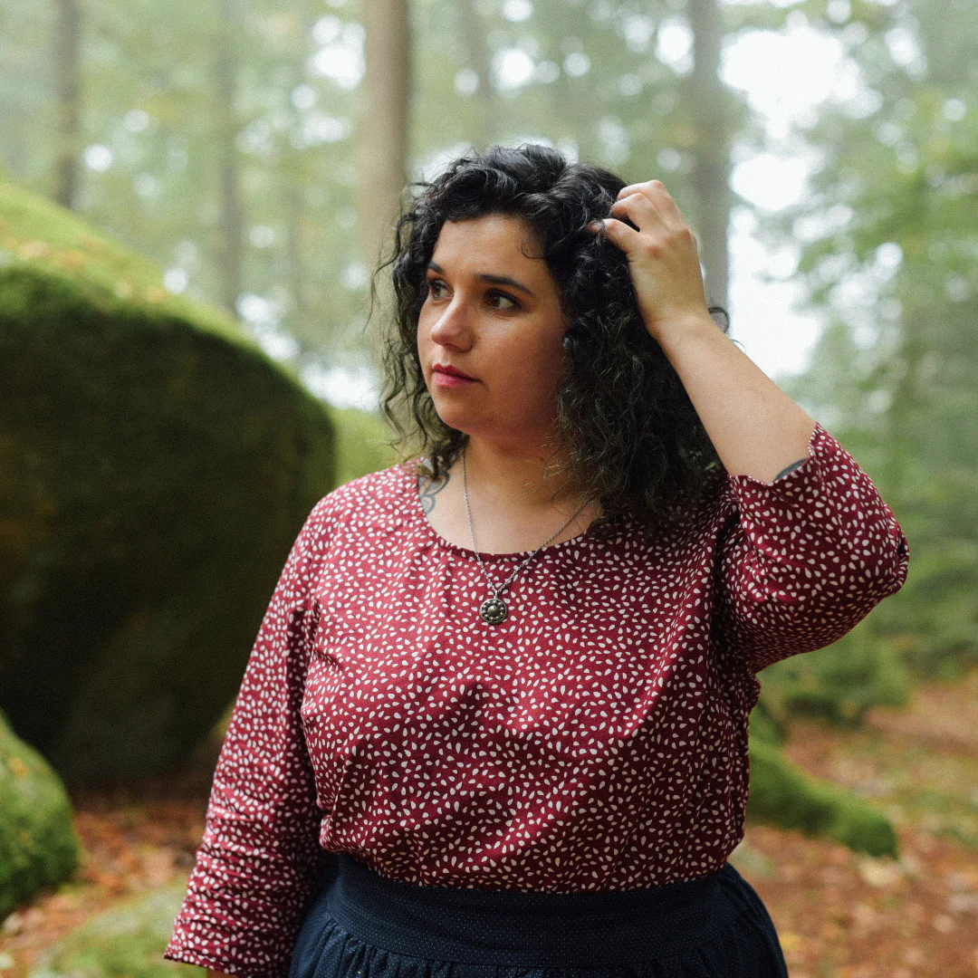 Scenic Top Sewing Pattern - Women's/Curved Fit - Image 6