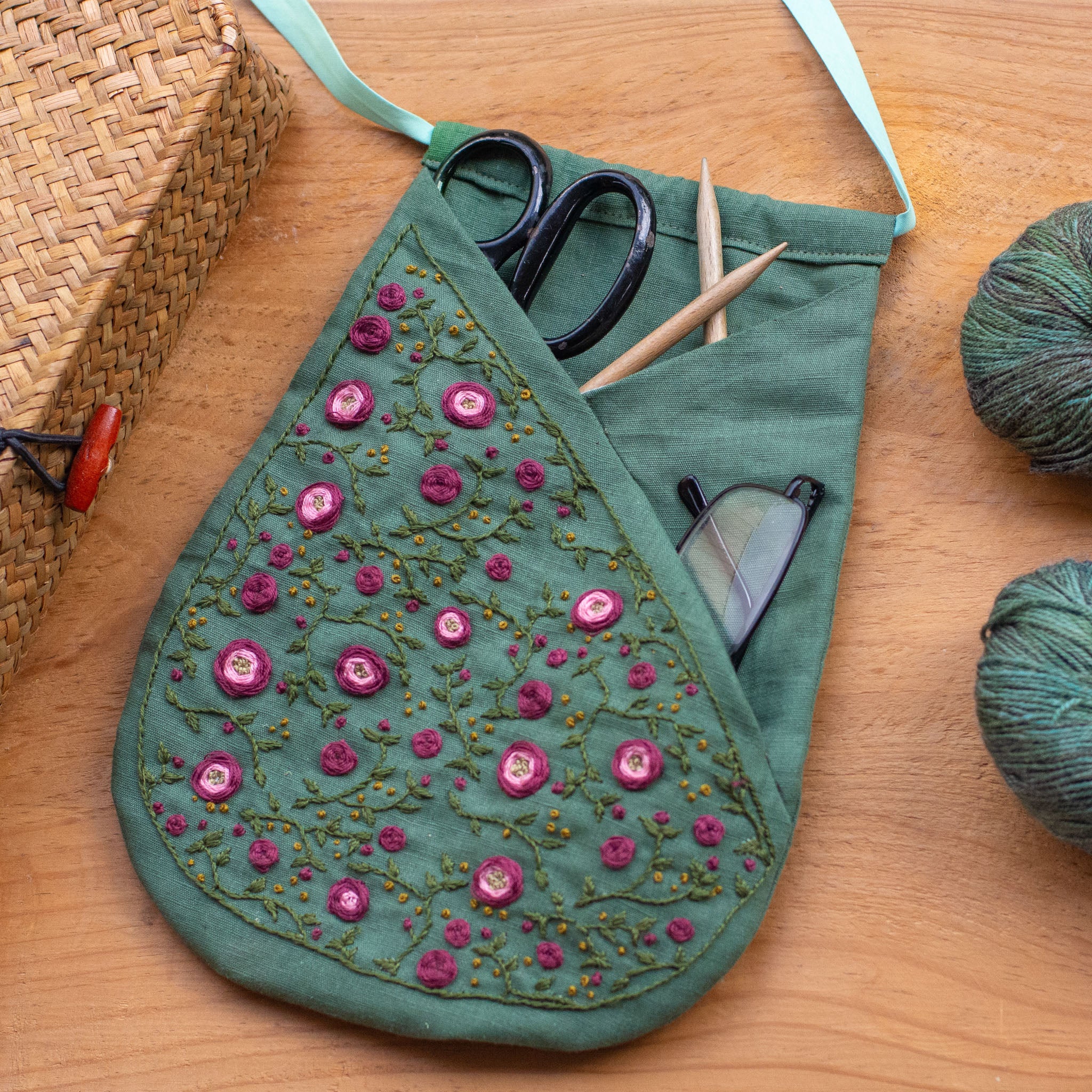 Secret Garden Embroidery Design Handbook - Image 4