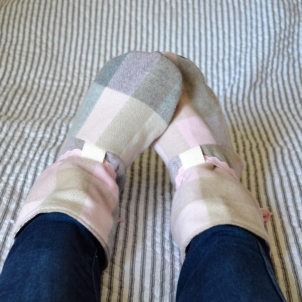 Tie Back Boots Sewing Pattern - Adult - Image 12