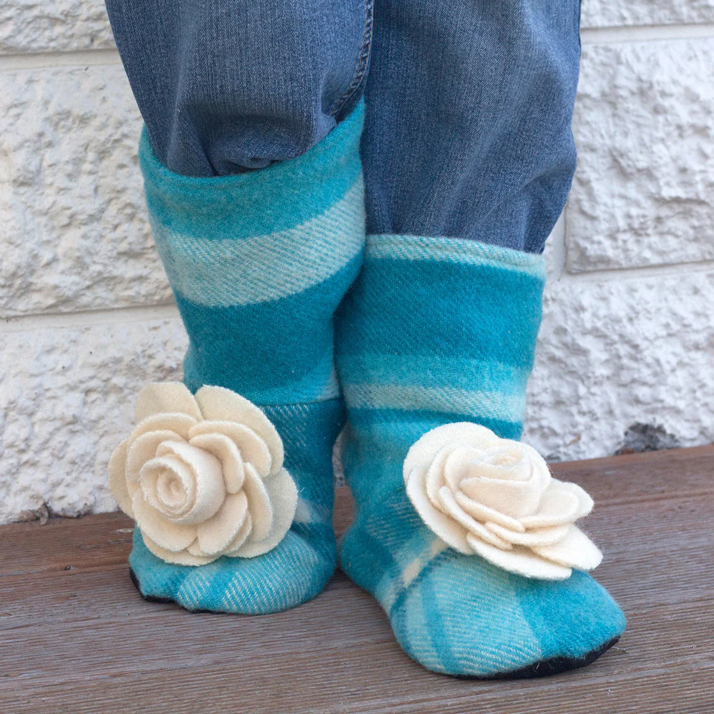 Tie Back Boots Sewing Pattern - Adult - Image 15